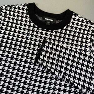 Express Women's Houndstooth Crew Neck Cropped Knit Sweater Black/White‎ Sz Large